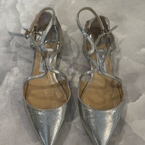 JIMMY CHOO SILVER POINTED FLATS SIZE 38.5